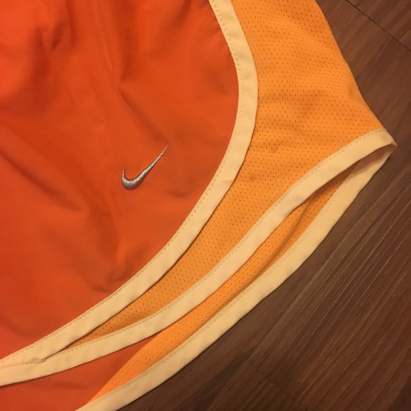 SOLD 💕 Orange Nike running shorts - Picture 2 of 3